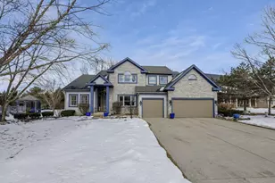 9522 Timberbank Circle NW, Pickerington, OH 43147 - Photo 3