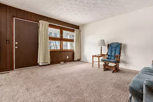 1284 Thurston Dr, Columbus, OH 43227 - Photo 5