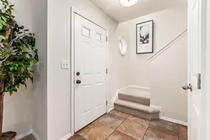 2553 Silver Fir Ln, Grove City, OH 43123 - Photo 3