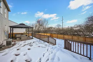 2300 Maribeth Pl, Grove City, OH 43123 - Photo 3