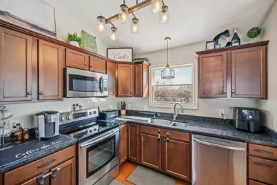 2300 Maribeth Place, Grove City, OH 43123 - Photo 9