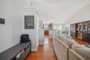 2300 Maribeth Pl, Grove City, OH 43123 - Photo 5