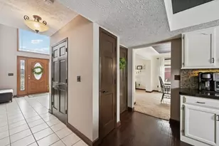 4977 Britton Farms Ct, Hilliard, OH 43026 - Photo 7