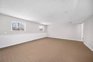 3438 High Creek Dr, Columbus, OH 43223 - Photo 33