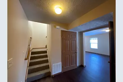 2572 Edencreek Lane, Columbus, OH 43207 - Photo 3