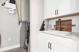 695 Civitas Ave, Columbus, OH 43215 - Photo 21