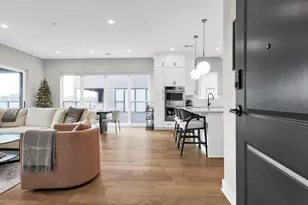 695 Civitas Ave, Columbus, OH 43215 - Photo 5