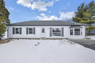 88 Biddle Blvd, Bloomingburg, OH 43106 - Photo 1