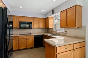 827 Inwood Pl, Columbus, OH 43224 - Photo 17