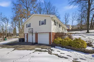 975 Blossom Ln, Zanesville, OH 43701 - Photo 33