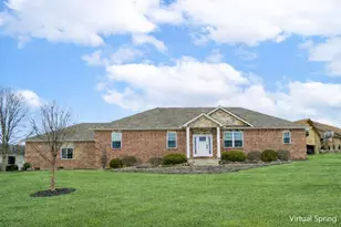 805 Creekview Ct, Bellefontaine, OH 43311 - Photo 1