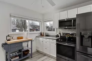 959 Caniff Pl, Columbus, OH 43221 - Photo 11