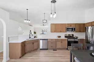 1360 Hafton Woods Dr, Columbus, OH 43204 - Photo 13