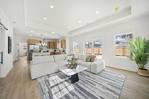 470 Woodlawn Ave, Columbus, OH 43228 - Photo 13