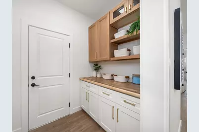 470 Woodlawn Avenue, Columbus, OH 43228 - Photo 31