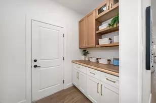 470 Woodlawn Ave, Columbus, OH 43228 - Photo 31