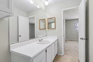 5685 Great Woods Blvd, Columbus, OH 43231 - Photo 15