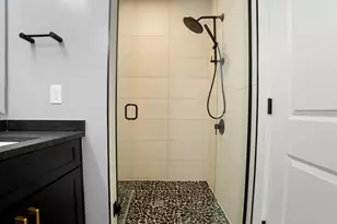 2288 Quarry Trails Dr, Columbus, OH 43228 - Photo 39