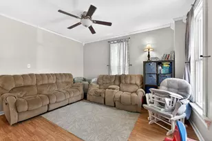 531 E Franklin St, Circleville, OH 43113 - Photo 5