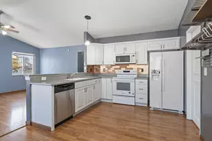 716 Academy Dr, Galloway, OH 43119 - Photo 5