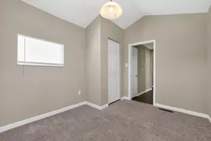 151 Columbian Ave, Columbus, OH 43223 - Photo 13