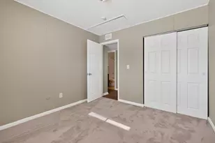 3251 Hilock Ct, Columbus, OH 43207 - Photo 15