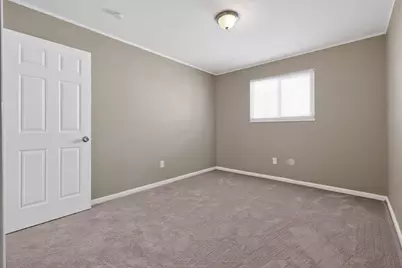 3251 Hilock Court, Columbus, OH 43207 - Photo 5