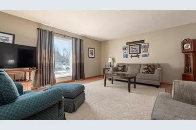 125 Persimmon Drive NE, Newark, OH 43055 - Photo 3