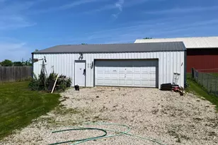 112 E School St, New Holland, OH 43145 - Photo 23