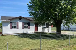 112 E School St, New Holland, OH 43145 - Photo 1