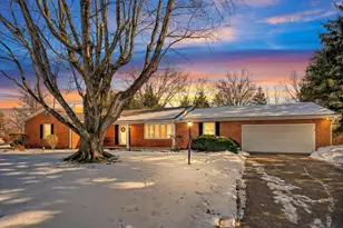 710 Hawthorne Dr, Circleville, OH 43113 - Photo 1