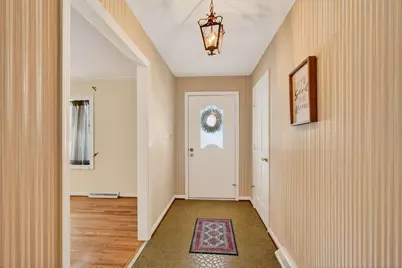 710 Hawthorne Drive, Circleville, OH 43113 - Photo 7