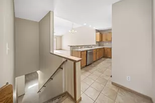 437 Robins Crest Ln, Marysville, OH 43040 - Photo 5