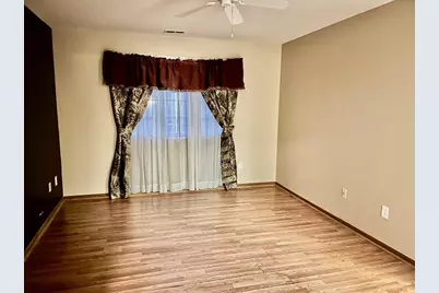 4305 Strattford Circle E, Zanesville, OH 43701 - Photo 7