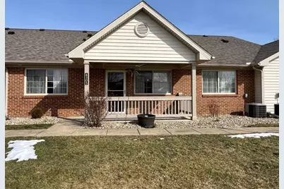 4305 Strattford Circle E, Zanesville, OH 43701 - Photo 1