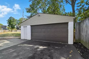 5401 Spire Ln, Columbus, OH 43232 - Photo 15