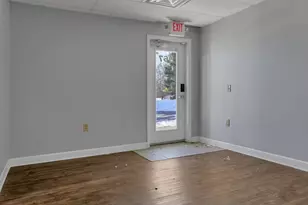 967 Worthington Woods Loop Rd, Columbus, OH 43085 - Photo 3