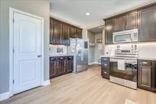 182 Honey Locust Ln, Commercial Point, OH 43116 - Photo 17