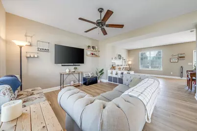 182 Honey Locust Lane, Commercial Point, OH 43116 - Photo 9