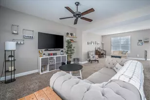 182 Honey Locust Ln, Commercial Point, OH 43116 - Photo 5