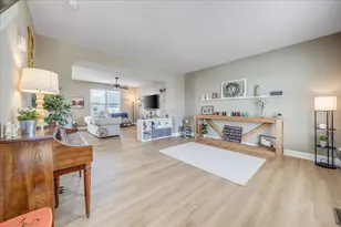 182 Honey Locust Ln, Commercial Point, OH 43116 - Photo 3