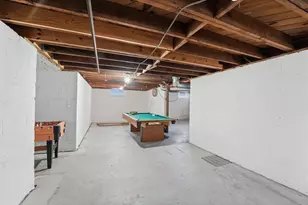 796 E Kenworth Rd, Columbus, OH 43224 - Photo 15