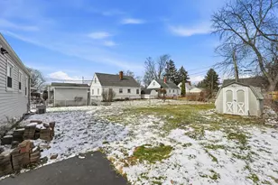 796 E Kenworth Rd, Columbus, OH 43224 - Photo 17