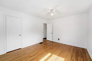 796 E Kenworth Rd, Columbus, OH 43224 - Photo 9