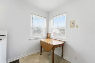 796 E Kenworth Rd, Columbus, OH 43224 - Photo 5