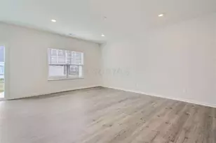 6371 Marinelli Dr N, Columbus, OH 43228 - Photo 7