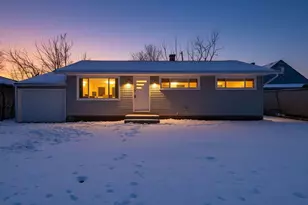 2585 Eakin Rd, Columbus, OH 43204 - Photo 1