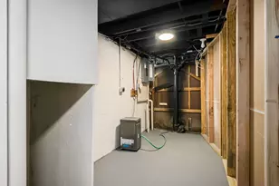 2585 Eakin Rd, Columbus, OH 43204 - Photo 37