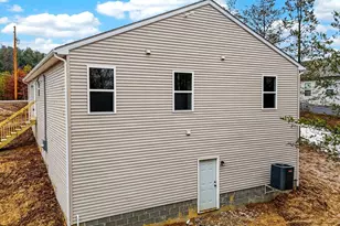 358 Elm St, New Straitsville, OH 43766 - Photo 5