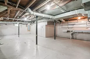 126 Erie Rd, Columbus, OH 43214 - Photo 35